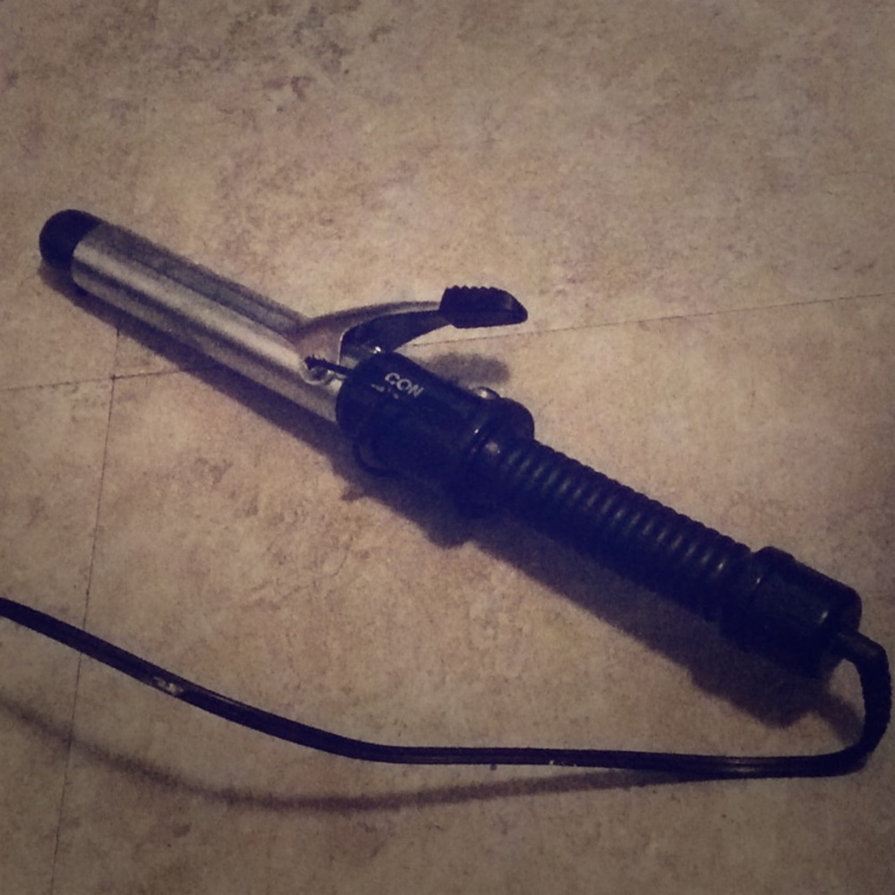 1 inch con-air curling iron